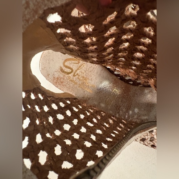 SBICCA Distressed Off White 🤍Leather Platform Ankle Braided Leather Sandals 9 - Picture 13 of 14